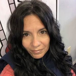 Meet your Posher, Ivy beatriz